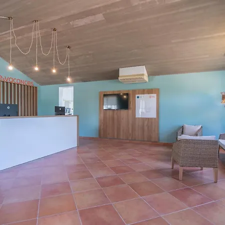 Pierre & Menorca Cala Blanes מלון דירות