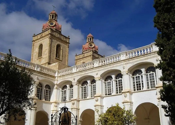 Pierre & Menorca Cala Blanes מלון דירות