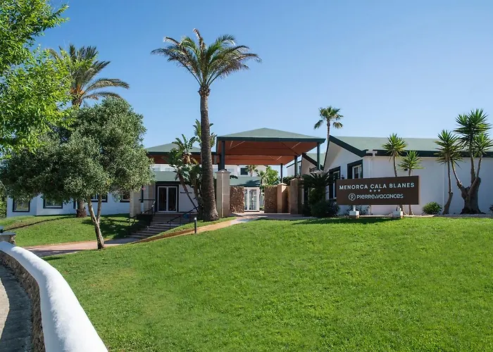 מלון דירות Pierre & Menorca Cala Blanes 3*