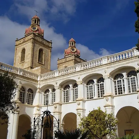 Pierre & Menorca Cala Blanes Апарт-отель 3*