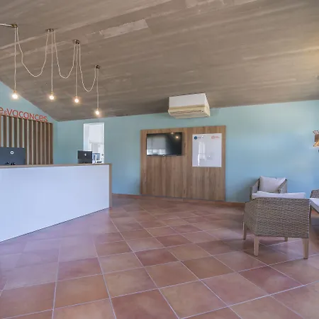 Pierre & Menorca Cala Blanes Апарт-отель