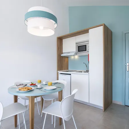 מלון דירות Pierre & Menorca Cala Blanes 3*