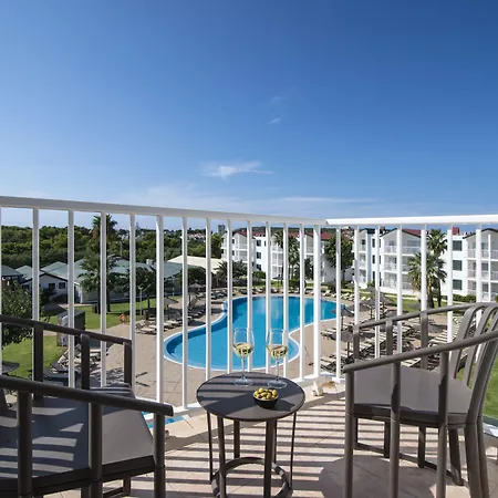 Pierre & Menorca Cala Blanes 3*