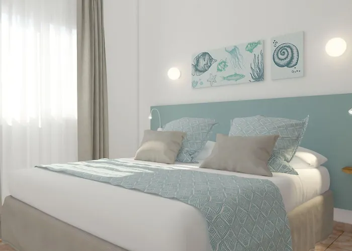 Pierre & Menorca Cala Blanes