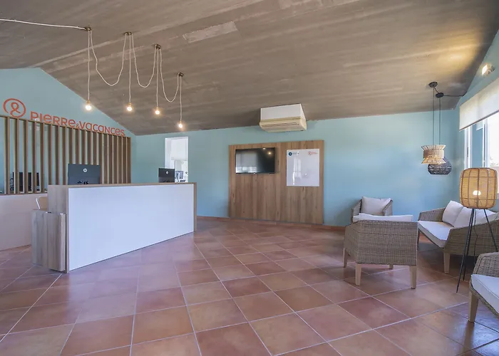 Pierre & Menorca Cala Blanes מלון דירות