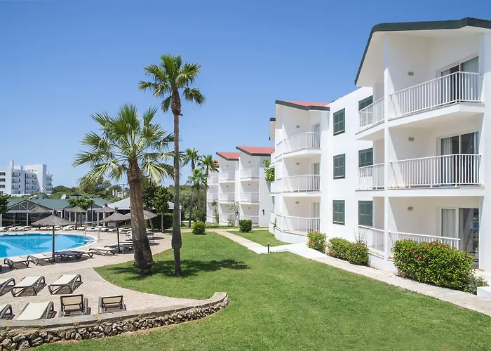 Pierre & Menorca Cala Blanes 3*