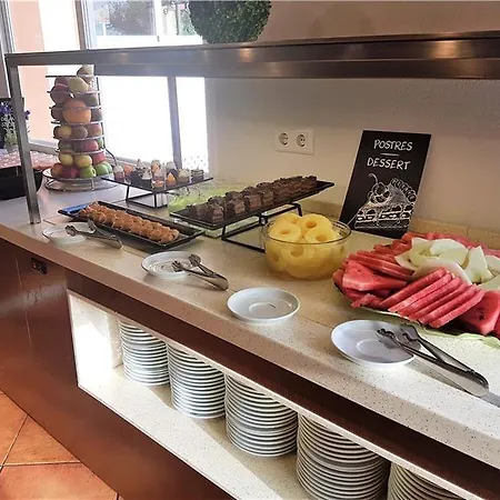 Pierre & Menorca Cala Blanes 아파트호텔 3*
