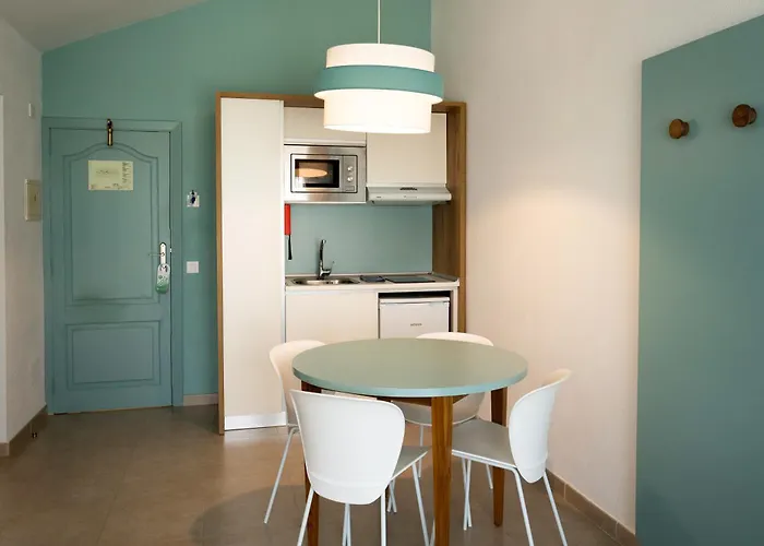 Pierre&vacances Menorca Cala Blanes 3*