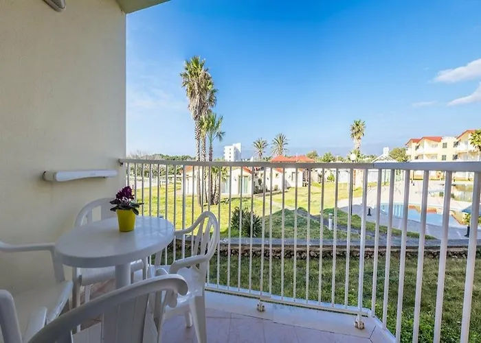 Pierre&vacances Menorca Cala Blanes Apartahotel